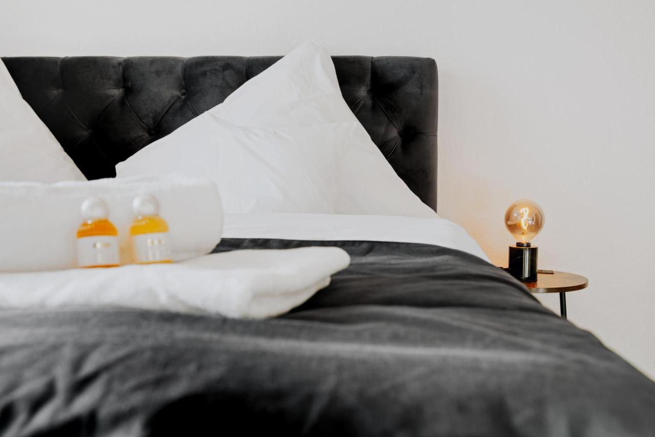 Blissplace 3 Zi Premium Apartment Nahe Getec Arena Mit Kingsize Betten Und Balkon 마그데부르크 외부 사진